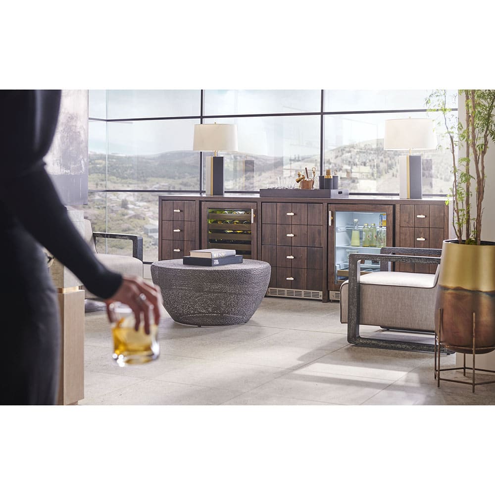 Monogram_cava_vinos_156L_inox_ZDWR240NBS_ambiente.jpg